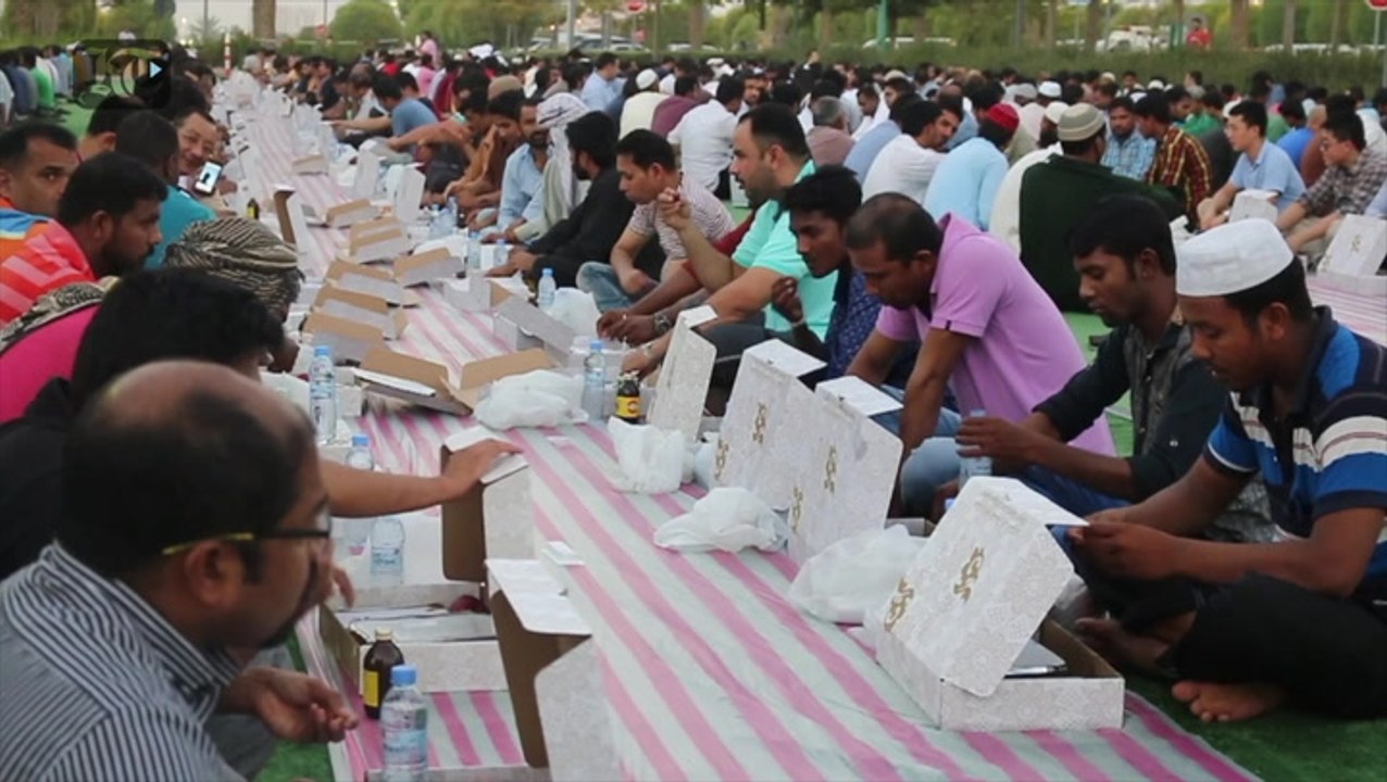 Making of UAE's largest Iftar at Sheikh Zayed G...