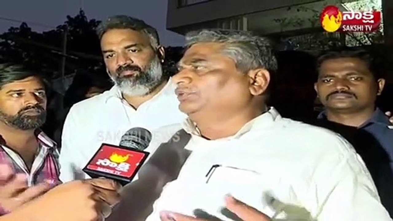 మోదుగుల వాహనంపై టీడీపీ నేతల దాడి