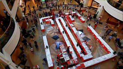 700m-long super-sized Stollen cake draws big crowd