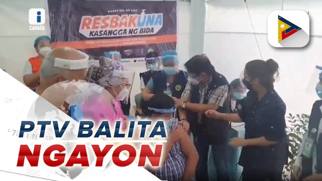 Ceremonial COVID-19 vaccination para sa mga frontline health workers, inilunsad sa Adela Serra Ty Memorial Medical Center sa Tandag City