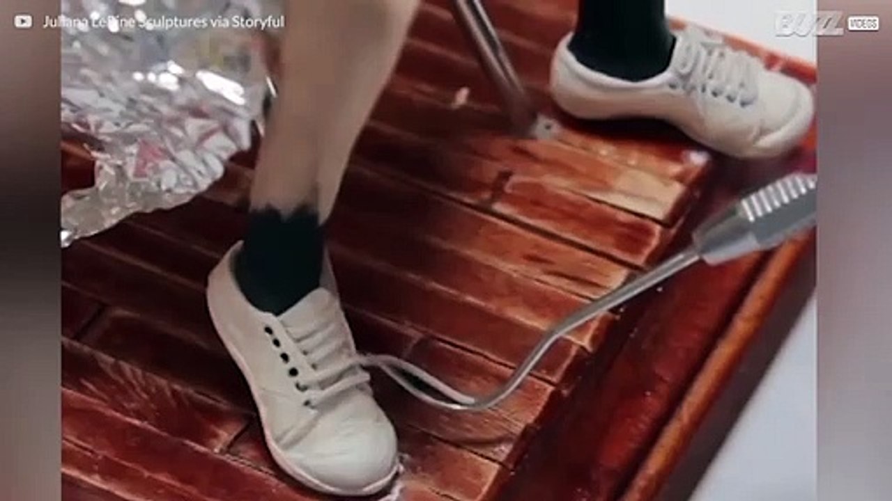 Unwerfende John Lennon Mini-Statue