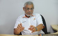Umno tidak sebulat suara beri sokongan terbuka kepada Anwar - Khalid Samad
