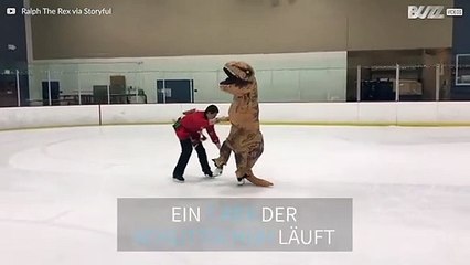 T-Rex On Ice: Dinosaurier fährt Schlittschuh