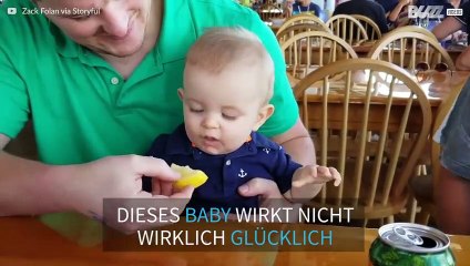 Urkomischer Moment: Baby schmeckt Zitrone zum ersten mal!