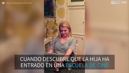 Mamá entusiasmada porque su hija entrará en la NYU Film School