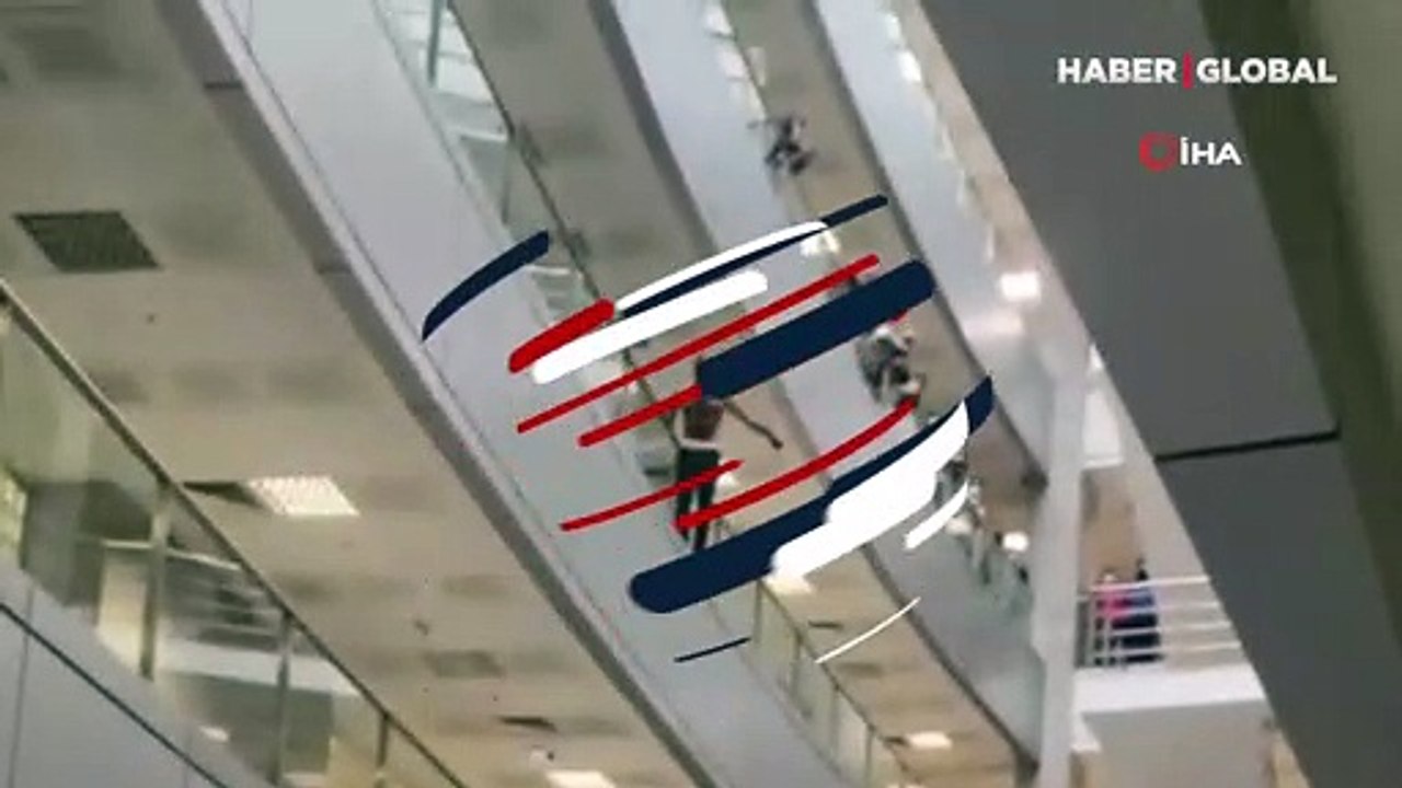 İstanbul Adalet Sarayı'nda hareketli dakikalar!
