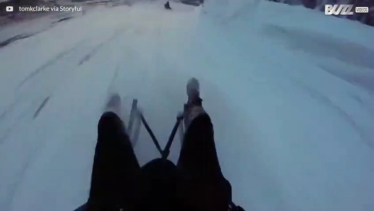 Choque de trineos en cadena desata la risa