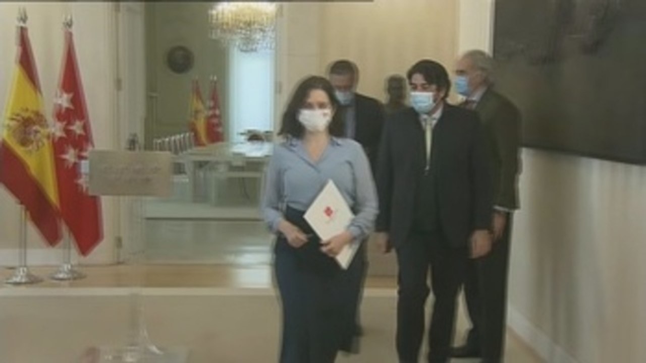 Dos mociones de censura enredan el adelanto electoral de Ayuso en Madrid