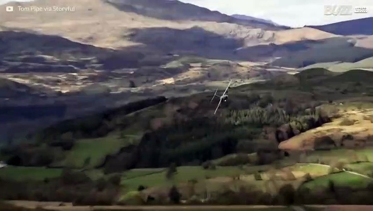 Giant Airbus performs dangerous tricks at low altitude