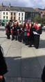 شاهد سيدات ليفربول يغنون لفخر العرب محمد صلاح فى شوارع المدينة (الملك المصري)