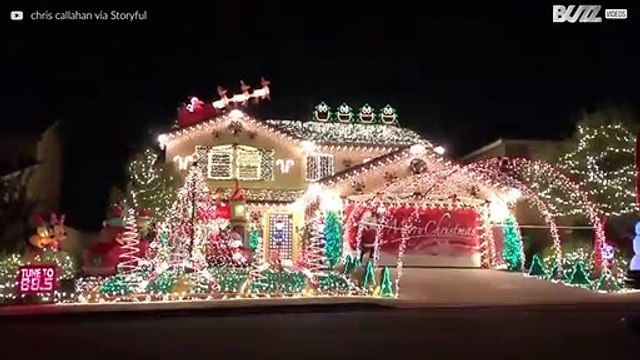 Christmas lights to the tune of AC/DC!