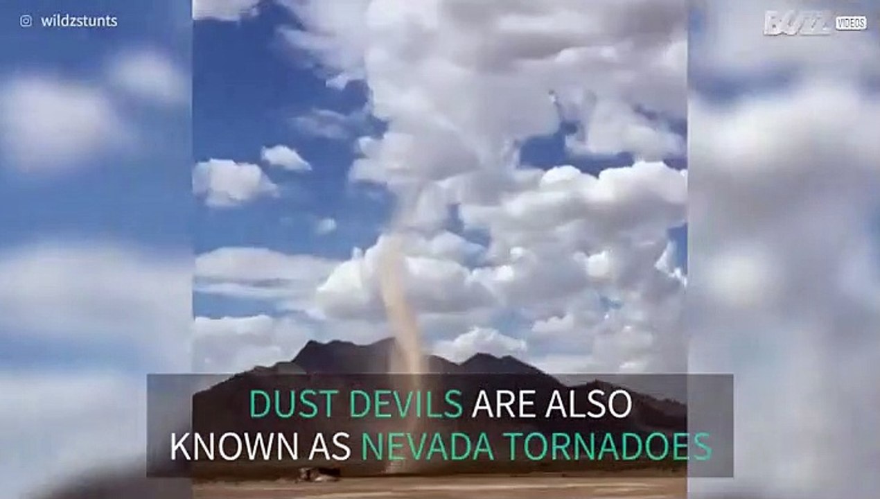 Man films impressive dust devil in the Mojave Desert of Nevada
