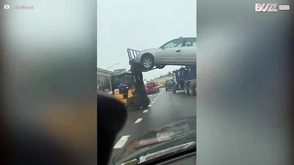 Forklift truck takes vehicle towing to new heights