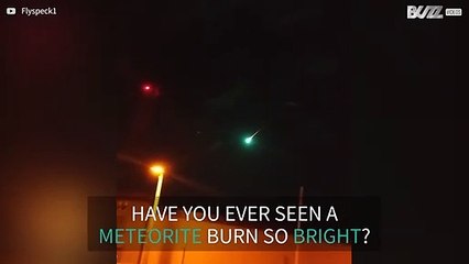 Burning meteorite lights up night sky over Australia
