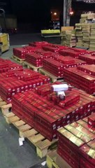 رجال الجمارك يضبطون حاوية بها آلاف من زجاجات الخمور قادمة من دولة عربية