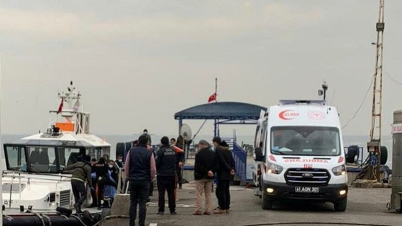 Feribottan düşen şahıs hastanede hayatını kaybetti