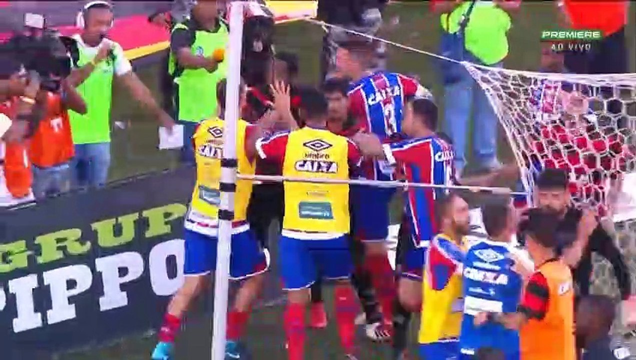 Nine red cards shown as Brazilian derby abandoned in chaos | Vitoria x Bahia
