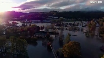 Un drone filme les dégâts causés par une inondation en Caroline du Nord