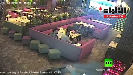 اعتقال الرئيس الجورجي السابق في كييف بطريقة مهينة وعنيفة