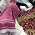 شاهدشاب يبكي فرحا بعد ختمه حفظ القرآن كاملا