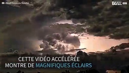 Des éclairs illuminent le ciel australien