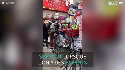 En pleine pandémie, ils laissent leur enfant mordre le caddie