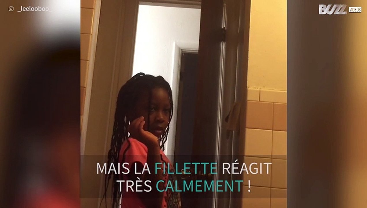 L'adorable réaction d'une fillette face à du "faux caca"