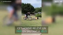 Ce cycliste rate son saut avec un certain style