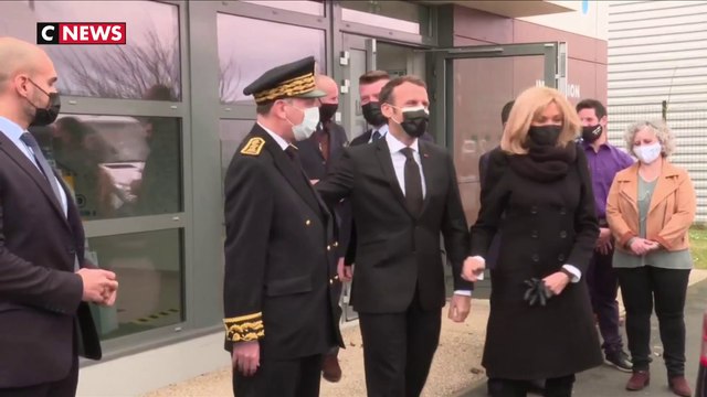 Dammartin-en-Goële : Emmanuel Macron rend hommage aux victimes du terrorisme