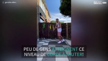 À la corde à sauter, cet homme est stupéfiant !