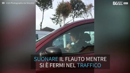 Suona il flauto per sopravvivere allo stress causato dal traffico