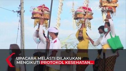 Descargar video: Pelaksanaan Upacara Melasti dengan Protokol Kesehatan di Denpasar, Bali