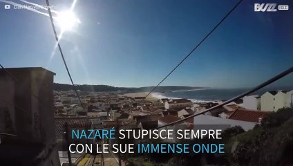 Le gigantesche onde di Nazaré viste da un drone