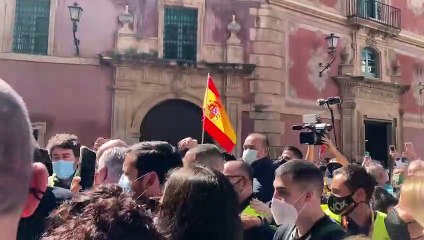 Santiago Abascal a su salida del mitin de Murcia