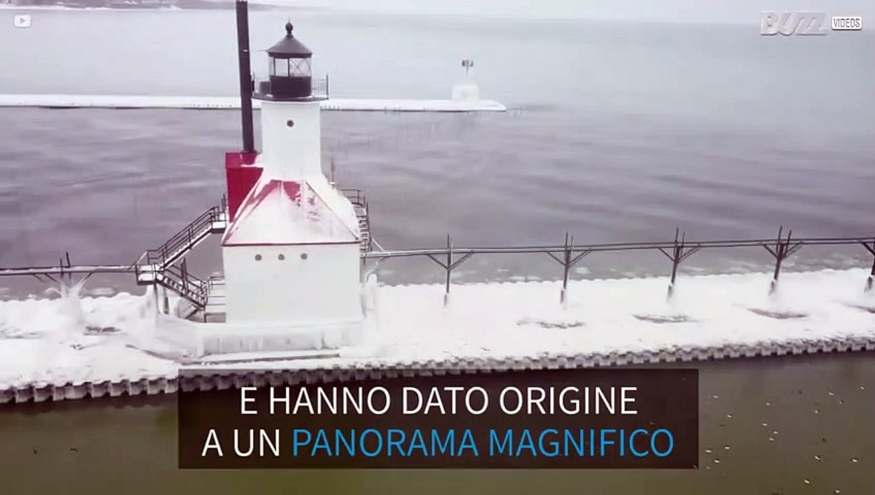 Michigan: faro di Saint Joseph diventa pezzo di ghiaccio