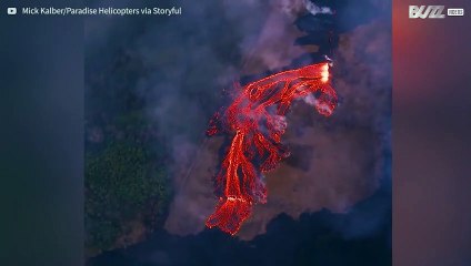 Immagini aeree dell'eruzione del vulcano Kilauea nelle Hawaii