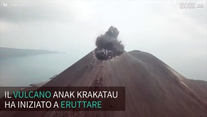 Download Video: Le incredibili immagini del vulcano in eruzione in Indonesia