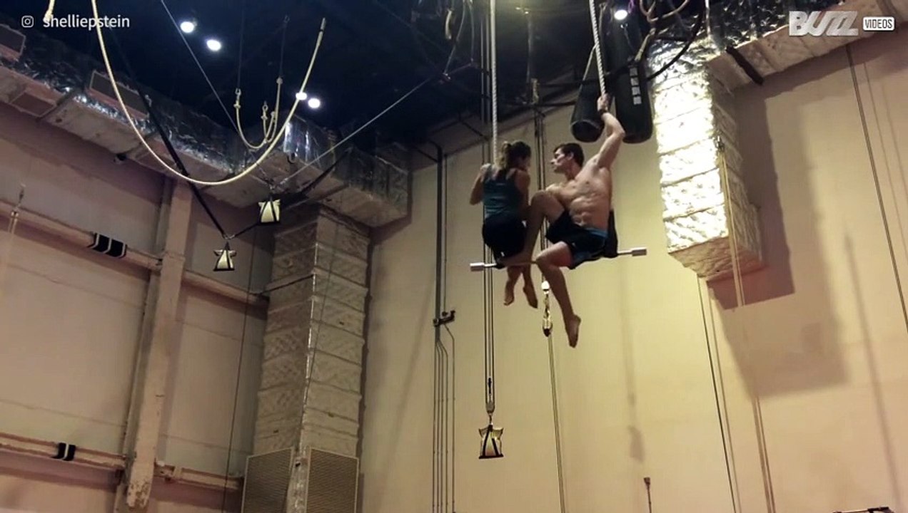 Sbagliano l'acrobazia e cadono entrambi