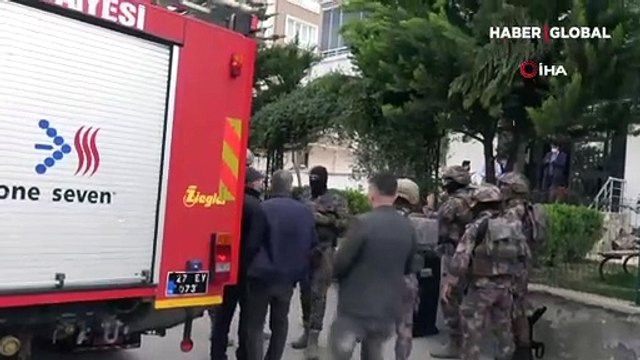 Gaziantep'te korku dolu dakikalar! Eşi ve çocuklarını rehin alıp, intihara kalkıştı