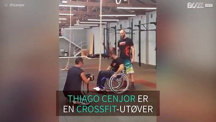 Lam mann viser rå styrke i crossfit