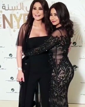 بالأحضان هكذا رحبت الفنانة إليسا بزميلتها الفنانة شيرين عبدالوهاب