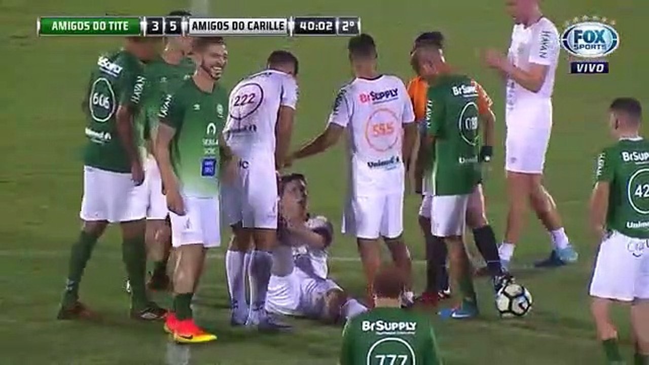 Hahaha! Olha o que o Follmann fez no jogo amist...