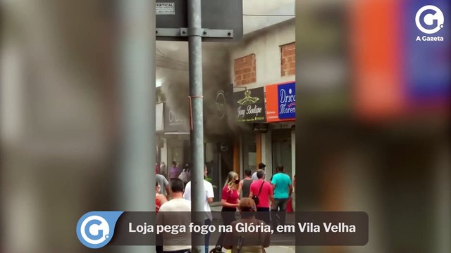 Loja pega fogo na Glória, em Vila Velha