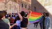 Saludos fascistas a un grupo de activistas LGTBI en Murcia tras un mitin de Santiago Abascal