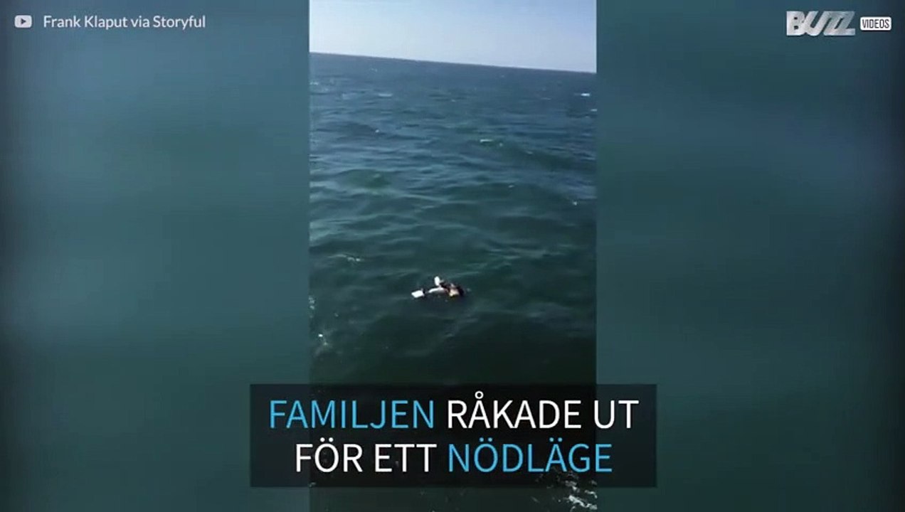 Familj räddas efter att deras båt fattat eld på öppet hav