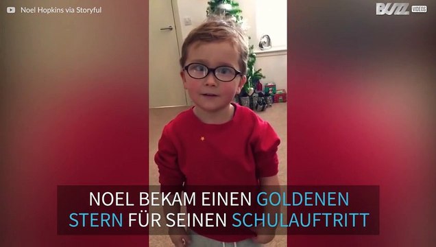 Noel Hopkins singt ein Weihnachtslied und bekommt einen goldenen Stern