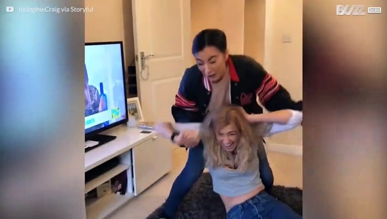 Überraschung! Drei Mädchen in London treiben Vertrauenstest auf die Spitze…