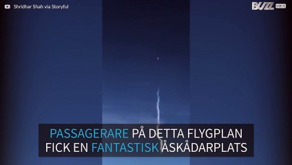 Passagerare på ett Delta-flygplan filmade Falcon Heavy-raketen!