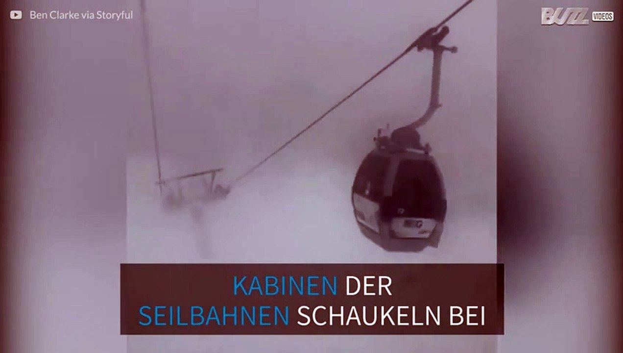 Starke Winde bringen die Seilbahn und Kabinen heftig ins schaukeln