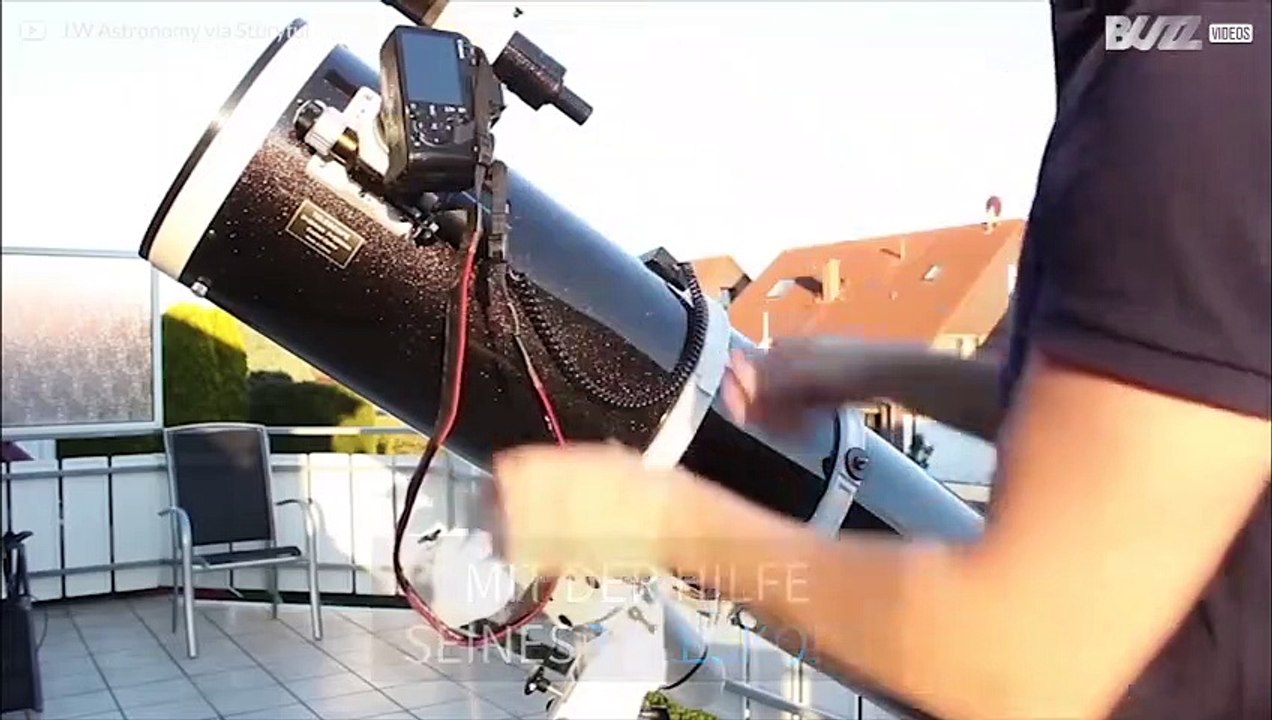 Galiaxien und Nebel durch die Linse eines Teleskops